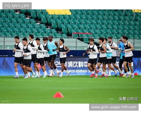 大连五外援策略获球迷点赞，攻守均衡成关键