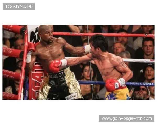 UFC拳手怒吼冲拳三连发，对手被逼到笼角绝望