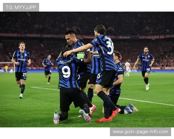 国米4-1完胜，四连胜无可撼动，继续强势领跑欧冠小组，国米时隔45年重夺欧冠